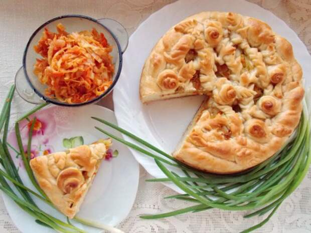 Капустный пирог, сытное и постное блюдо