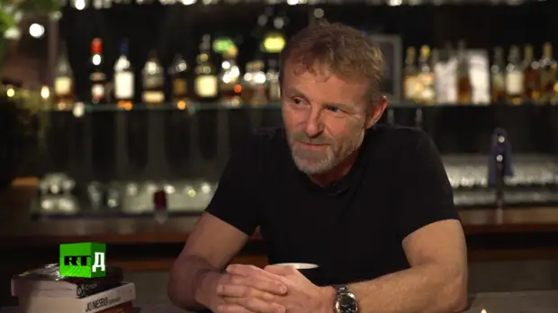 «Нет смысла гнаться за объективностью»: Ю Несбё о нравственном выборе, политике и отношениях с родителями