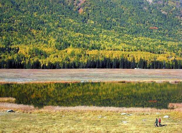 kanas-lake-3[6]