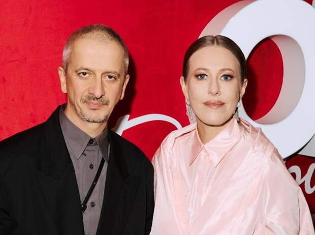 Поцелуй Собчак и Богомолова, Барановская в прозрачном, стильная Алсу: OK! Awards