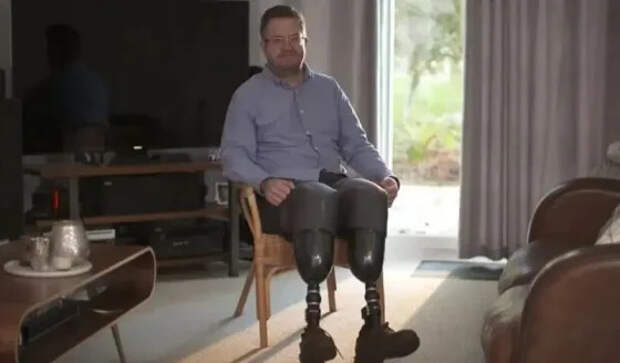 Понедельник начинается с дичи! Дед из Малайзии поджег дом престарелых за то, что ему не дали погулять с подружкой