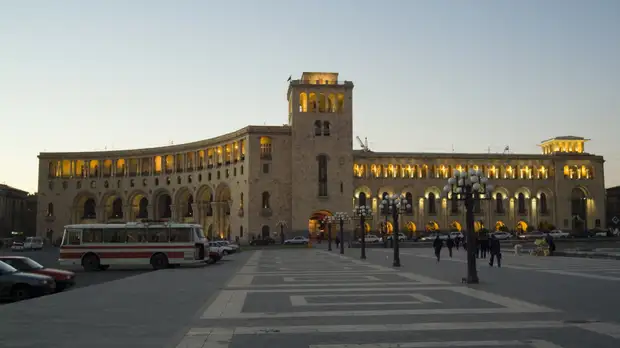 Кабмин Армении принял решение распустить горсовет Еревана