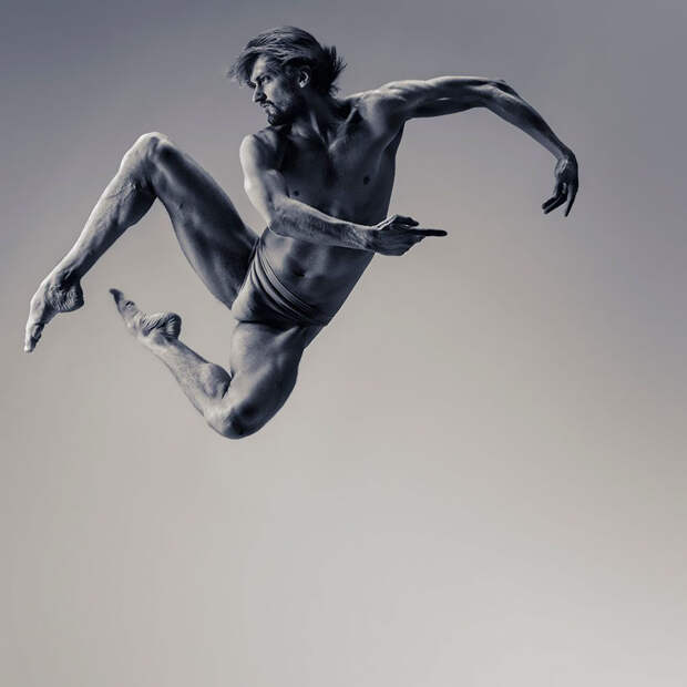 https://static.boredpanda.com/blog/wp-content/uploads/2016/10/dance-photography-vadim-stein-28-580495e2355da__880.jpg