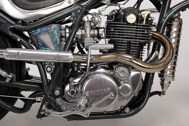Motor Rock Yamaha SR400