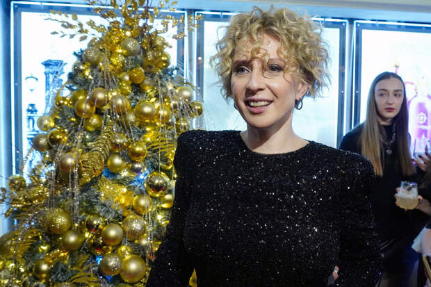 Яна Чурикова рассказала о новогодних традициях