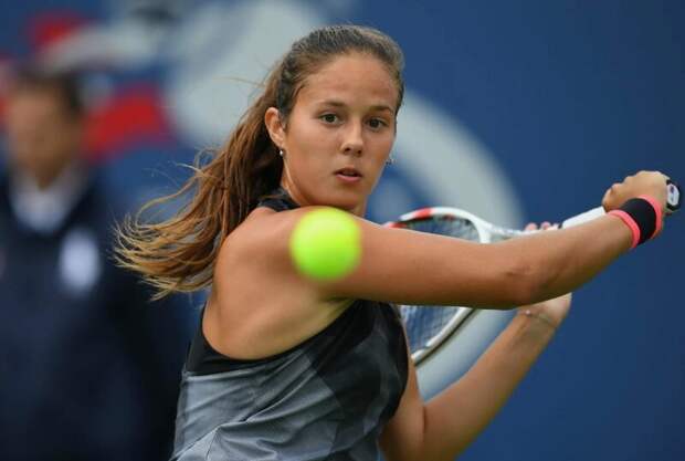Касаткина обыграла Павлюченкову в третьем круге турнира в Мадриде
