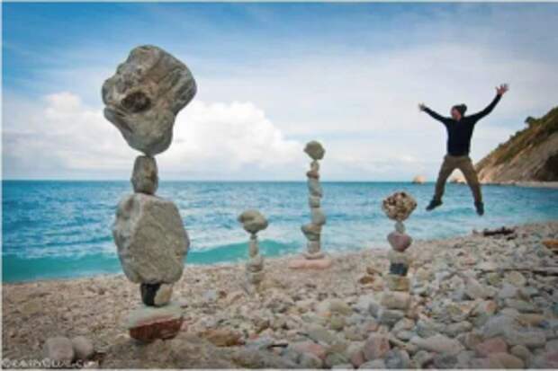 This Man’s Skills Is a Perfect Combination Of Meditation, Art & Balance