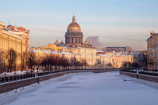 Покинувшие Запад политики и журналисты соберутся в Петербурге на форуме