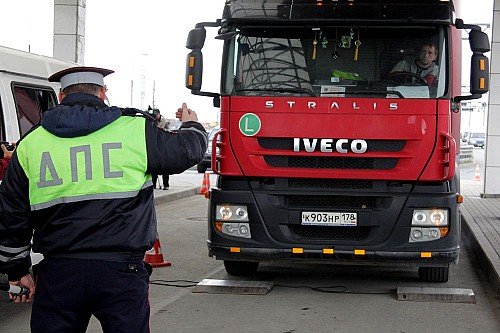 Борьба с перегрузом остановила работу ряда автоперевозчиков