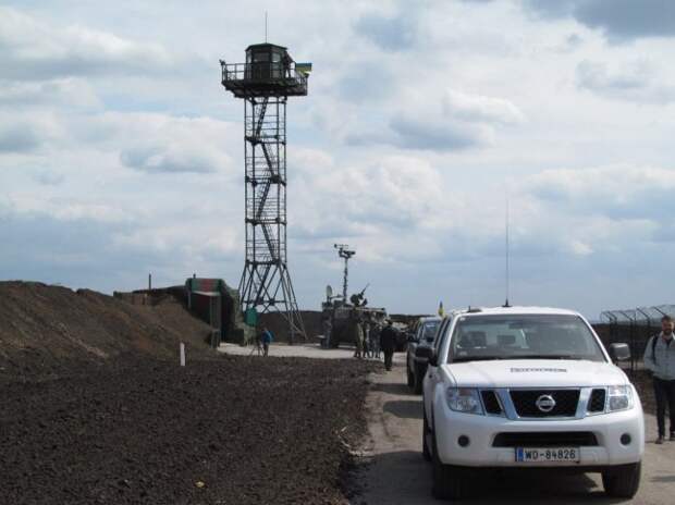 Украина оградилась стеной от России Украина оградилась стеной от России