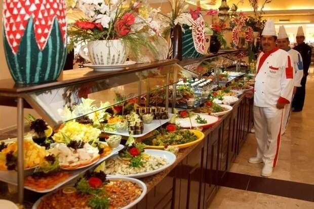 «Гурманы» по all inclusive: кухни не узнают, но осуждают