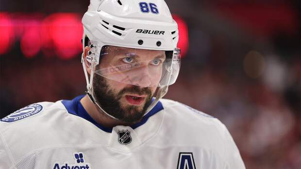 Кучеров признан 2-й звездой дня в НХЛ, Марченко — 3-й