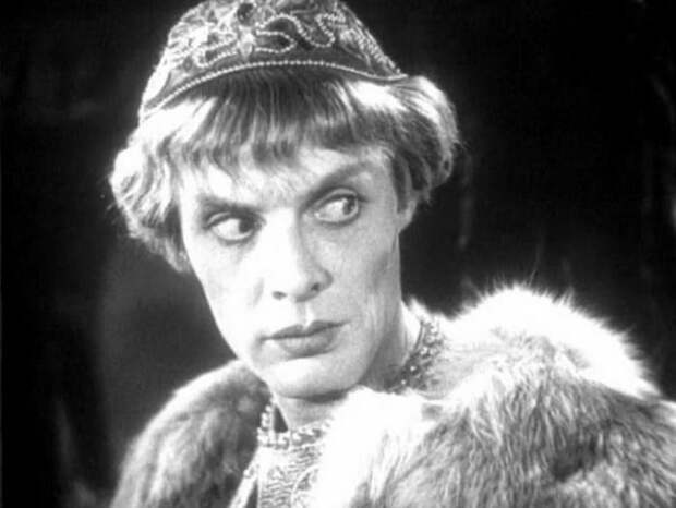 Павел Кадочников в фильме *Иван Грозный*, 1944 | Фото: kino-teatr.ru Павел Кадочников в фильме *Иван Грозный*, 1944 | Фото: kino-teatr.ru