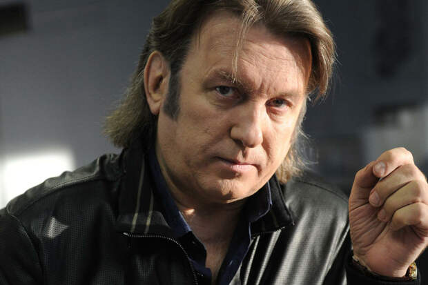 Певец Юрий Лоза заявил, что не понимает значения некоторых эмодзи