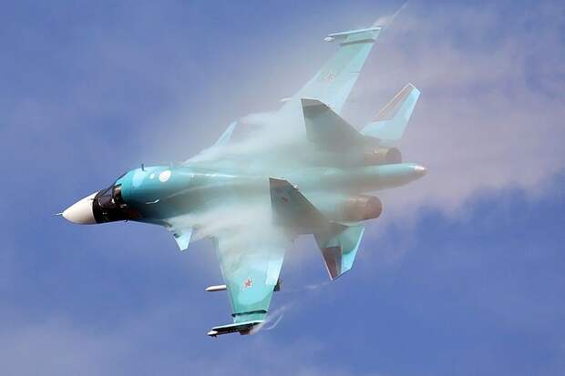 Кадры с последствиями ракетного удара ВС РФ по объекту ВСУ в Артемовске появились в Сети