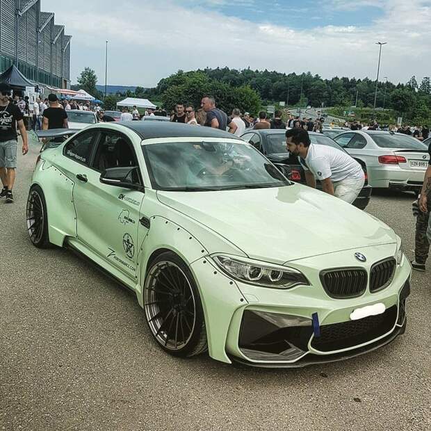 Примеры классного тюнинга машин BMW