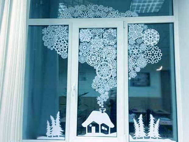 украшение из бумажных снежинок
