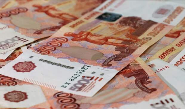 Россияне снимают деньги со своих банковский счетов: и рубли, и доллары