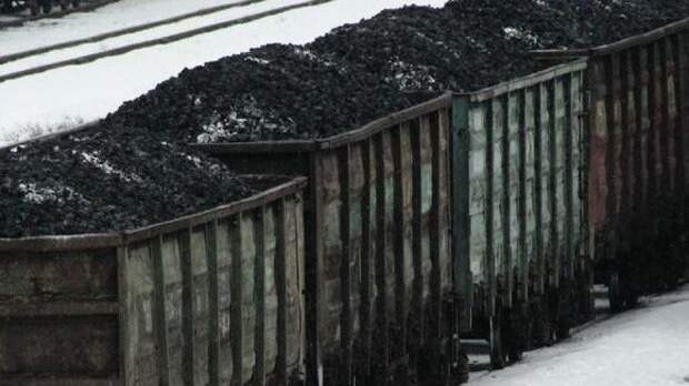 РФ отменила экспортные пошлины на уголь до сентября