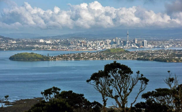 Еще одна страна лишит позорного принца права наследовать трон