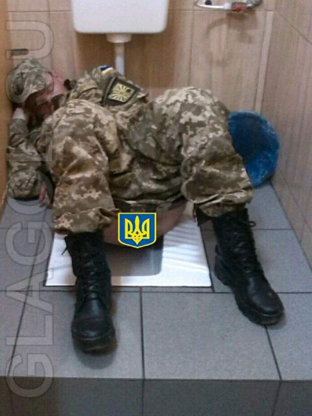 "Революционная армия" Украины погрязла в пьянках и дебошах