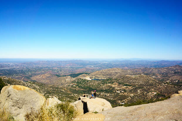 Mount-Woodson-Potato-Chip-Rock-San-Diego-7.jpg