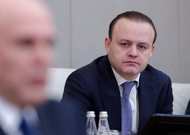 Вице-спикер ГД Даванков призвал запретить вейпы в России