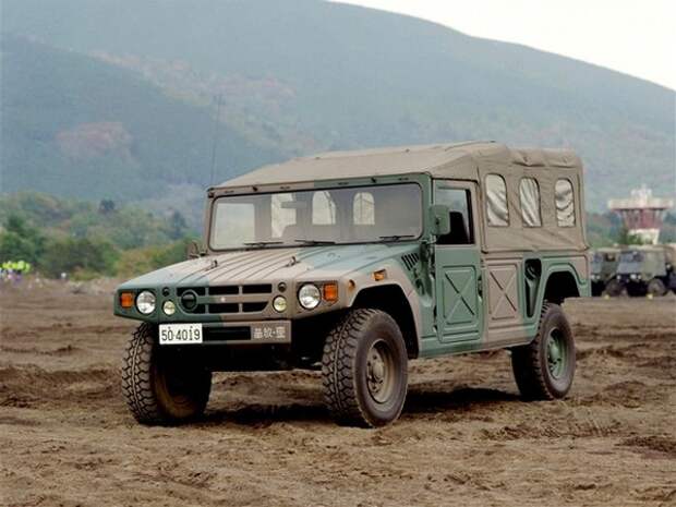 В России начались продажи списанных Toyota Mega Cruiser авто, война