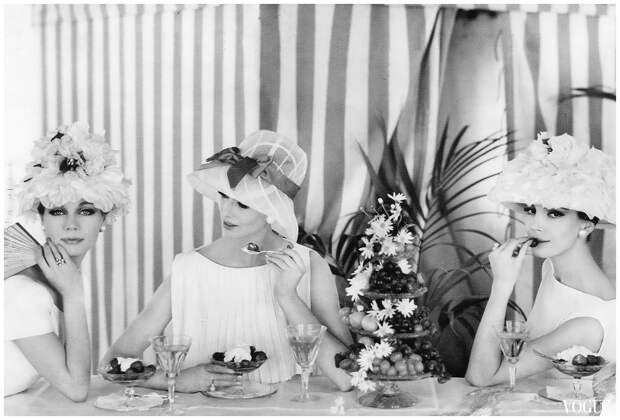 Vogue June 1960 Photo Henry Clarke.jpg Vogue June 1960 Photo Henry Clarke.jpg