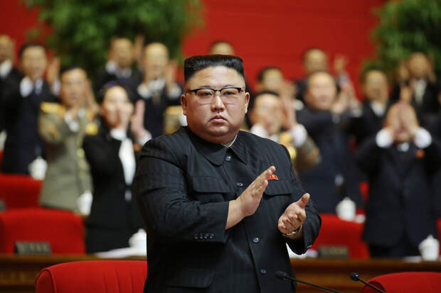 Северокорейский лидер таки вернулся домой, из своего затянувшегося турне по России, страна встретила Ким Чен Ына овациями и слезами радости.