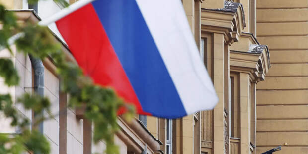 Государственные флаги России и США Государственные флаги России и США - ИноСМИ, 1920, 17.09.2023