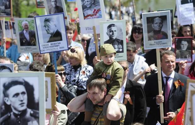 Акция "Бессмертный полк" в Волгограде, 9 мая 2014 года
