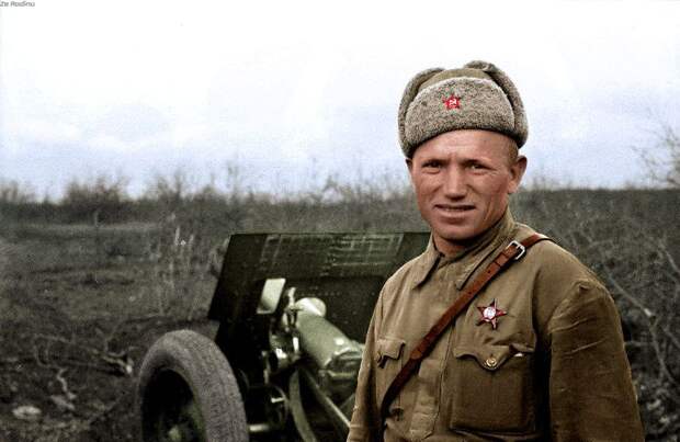 Героический подвиг наводчика Петра Киктенко