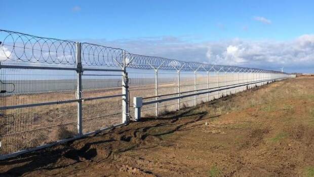 В Крыму рассказали, зачем построили заграждение на границе с Украиной