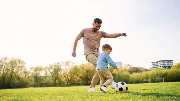Как игры и общение с отцом формируют личность ребёнка
