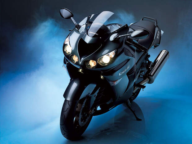 Kawasaki Ninja ZZR 1400. Максимальная скорость мотоцикла — 299 км/час. (Guima Filho)