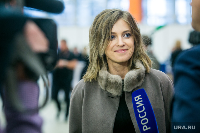 Совместное заседание высшего и генерального совета Единой России, ВДНХ. Москва, микрофон, россия, портрет, поклонская наталья, телеканал