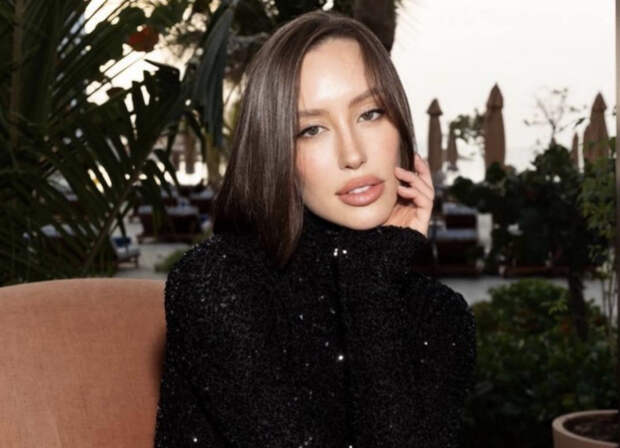 Невеста Тимати похвасталась идеальной растяжкой: «Была цель сесть на шпагат»