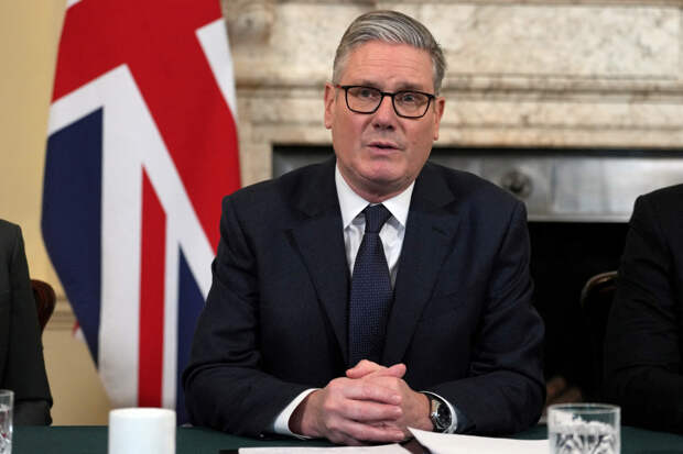 Дмитриев обратился к Стармеру в ответ на планы передать Украине ядерное оружие