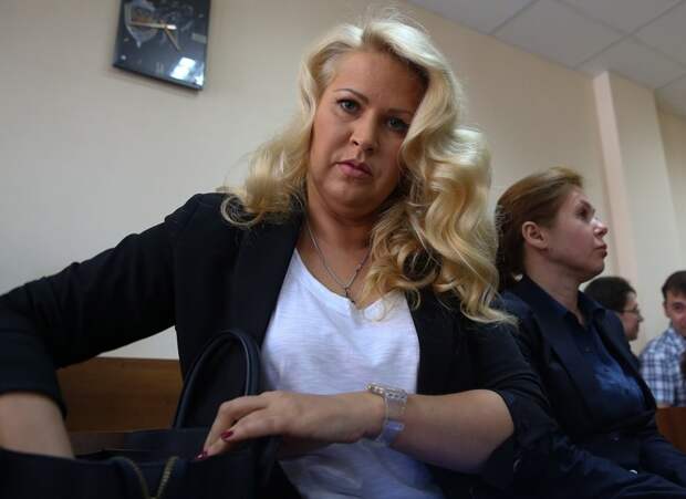 Фото 3 - Васильева заявила, что решения по всем сделкам принимал Сердюков