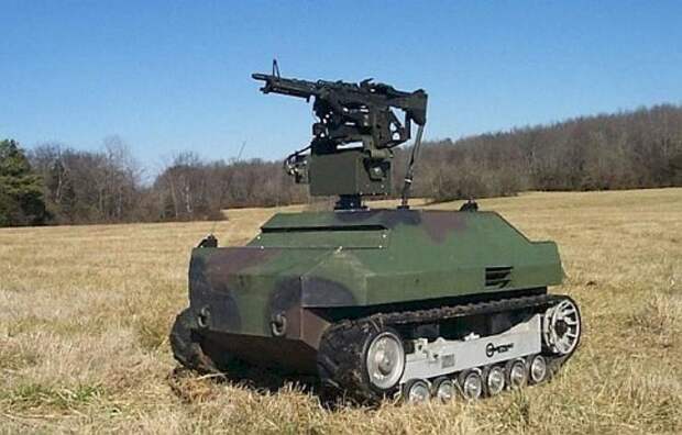 Беспилотное наземное транспортное средство с пулеметом авто, броневик, военная техника
