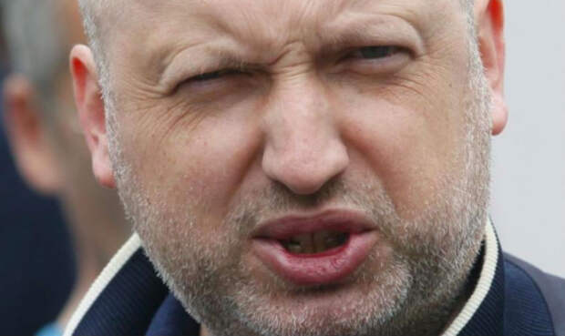 Турчинов хочет Захарченко “в пакете” 