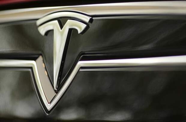 SEC США начала расследование против Tesla