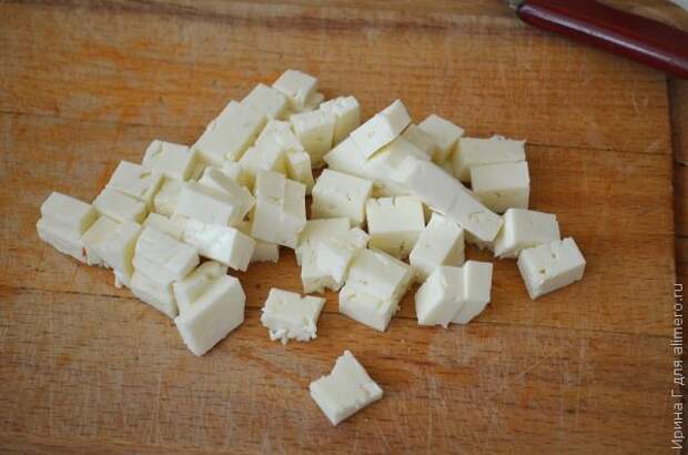 жареный картофель с перцем, брынзой и маслинами жареный картофель с перцем, брынзой и маслинами