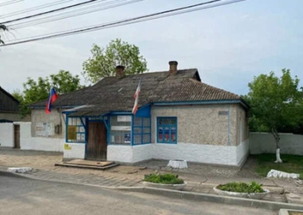 Жители крымского села просят власти отремонтировать памятник погибшим героям Великой отечественной войны. Пока без результата Жители крымского села просят власти отремонтировать памятник погибшим героям Великой отечественной войны. Пока без результата