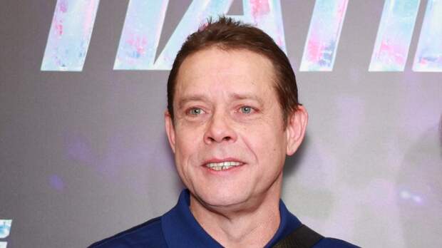 «Он изменил свою жизнь ради неё»: 17 лет брака Павла Буре с молодой женой закончились громким скандалом