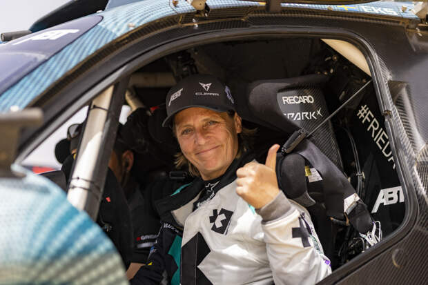 Потеснили мужчин. Автомобильный мир считался мужским, но эти женщины его полностью изменили