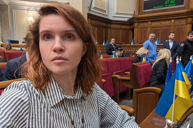 Тарута: генпрокуратура Украины подозревает депутата Рады Безуглую в госизмене