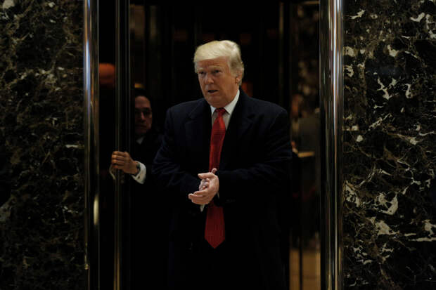 Трамп развернул самолет перед Давосом