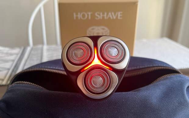 Front Of The YA-MAN Hot Razor